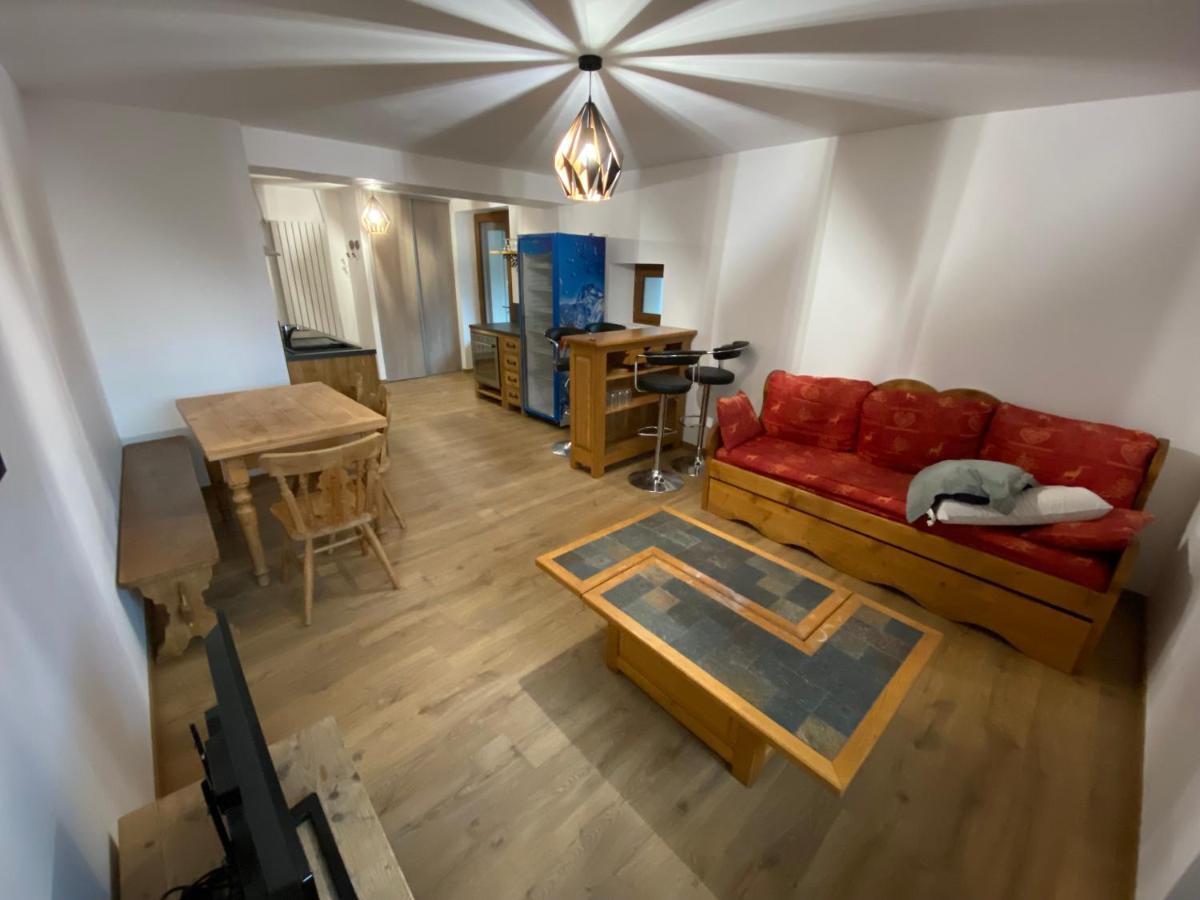 Appartement 75M2 Duplex Au Coeur Du Village De Queige Eksteriør bilde
